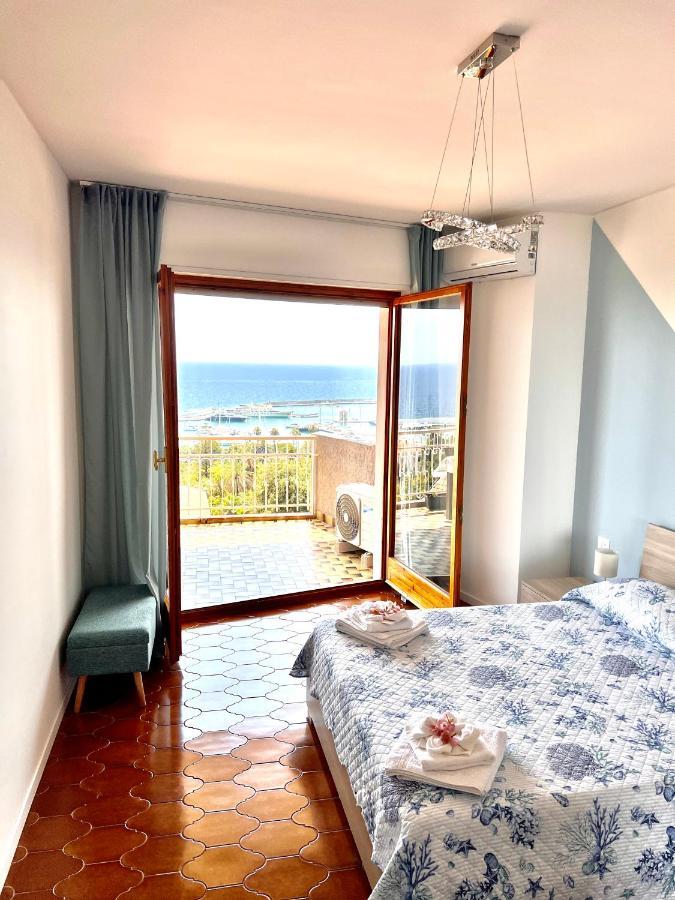 Special Home Vista Mare E Parcheggio Privato سانريمو المظهر الخارجي الصورة
