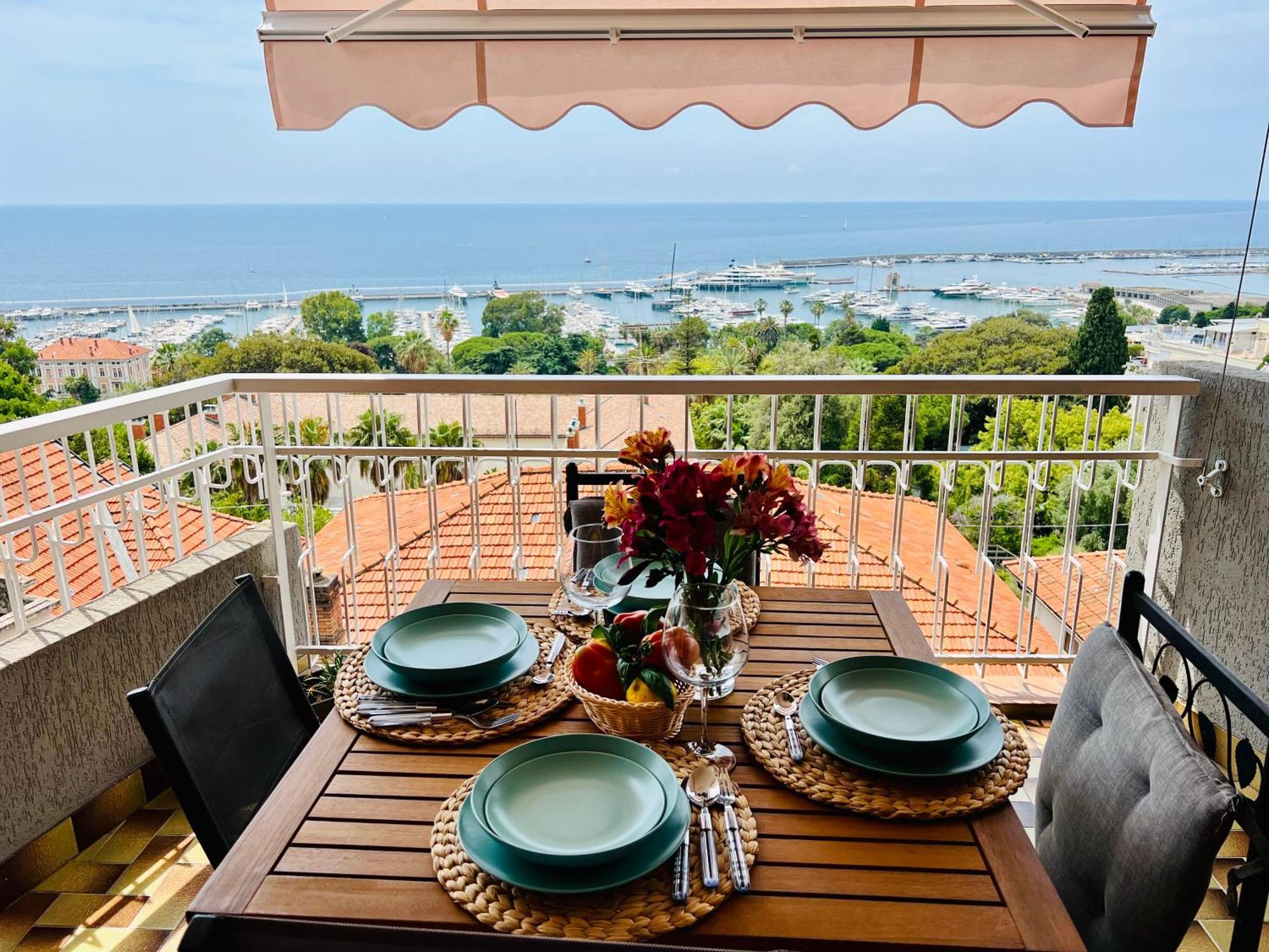 Special Home Vista Mare E Parcheggio Privato سانريمو المظهر الخارجي الصورة